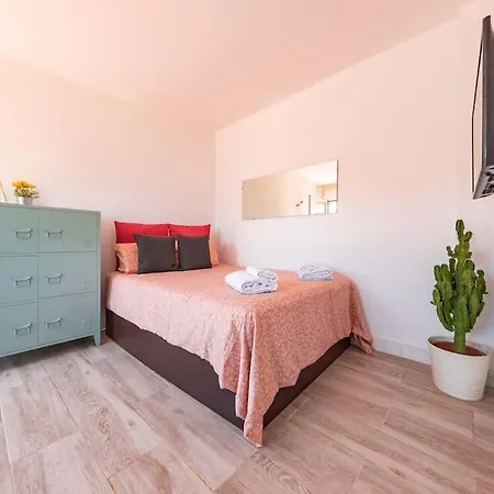 Mini Rooftop 2, Terrass & Chill * 토레몰리노스